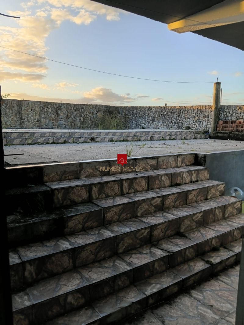 ALUGO SOBRADO NAS TRÊSVENDAS 