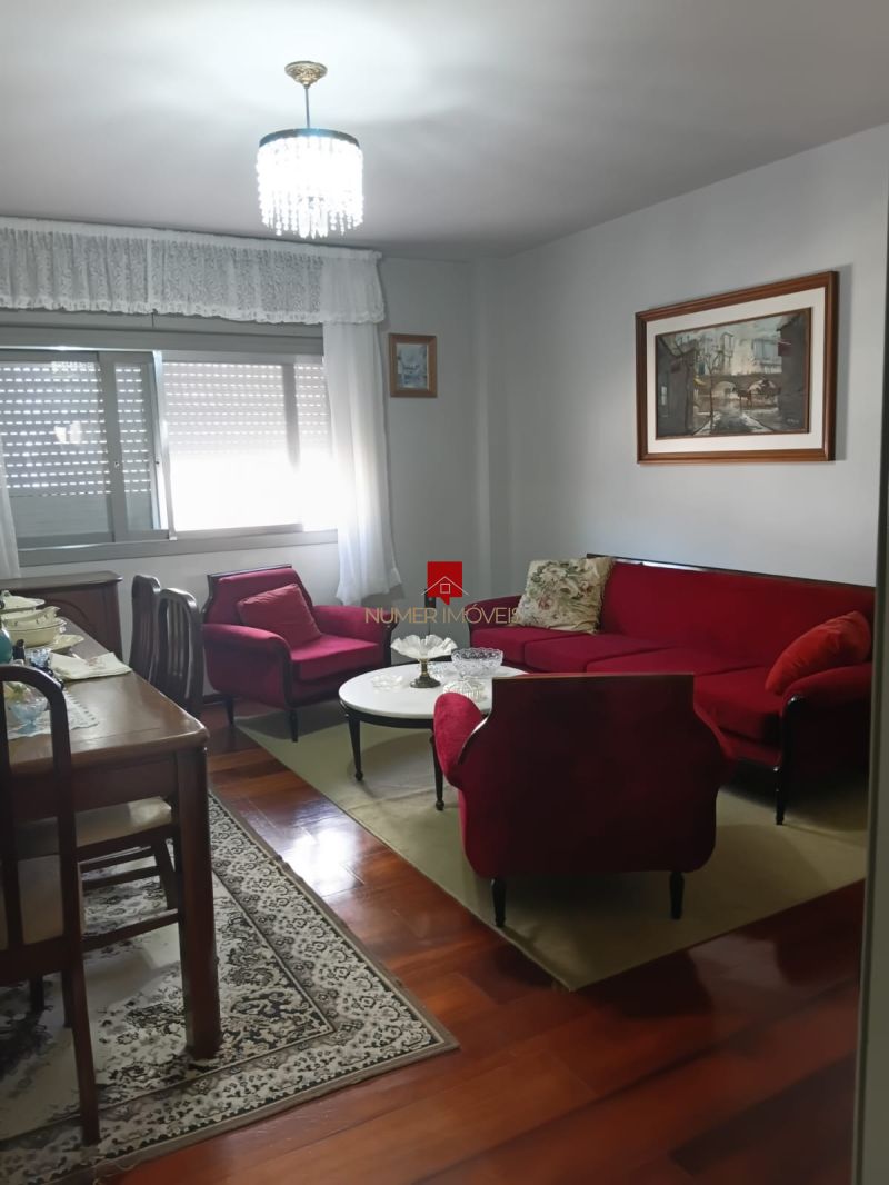 APARTAMENTO MOBILIADO COM GARAGEM COBERTA