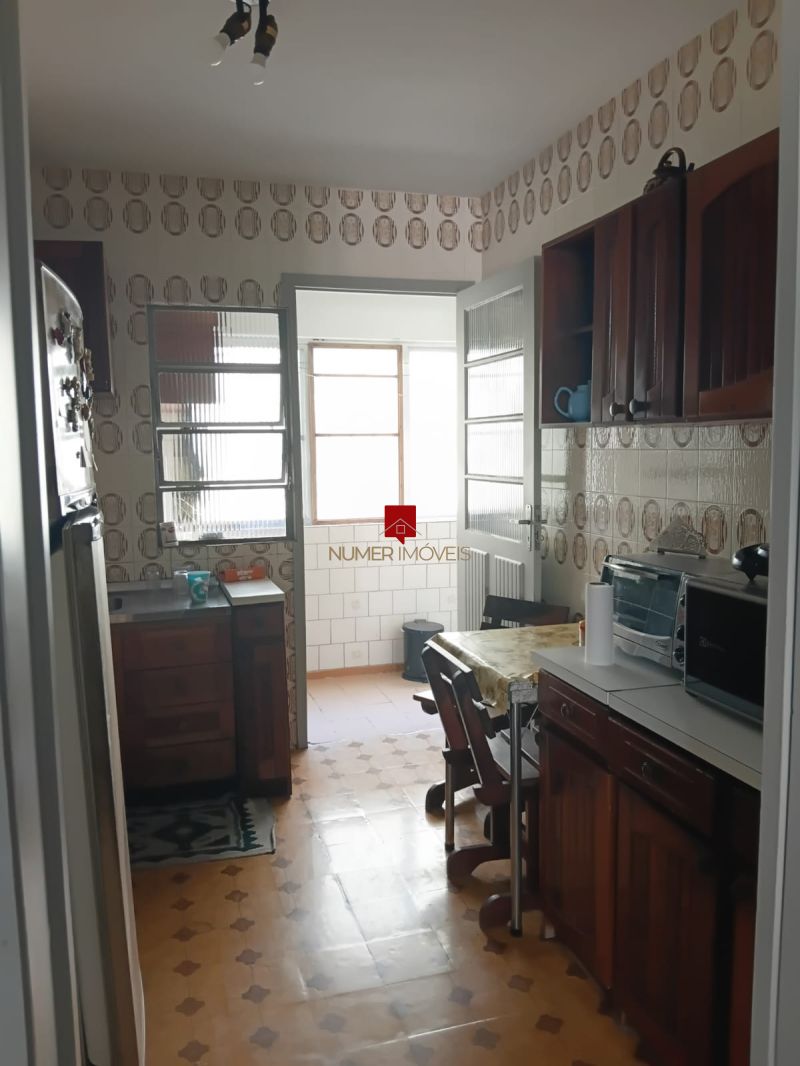 APARTAMENTO MOBILIADO COM GARAGEM COBERTA