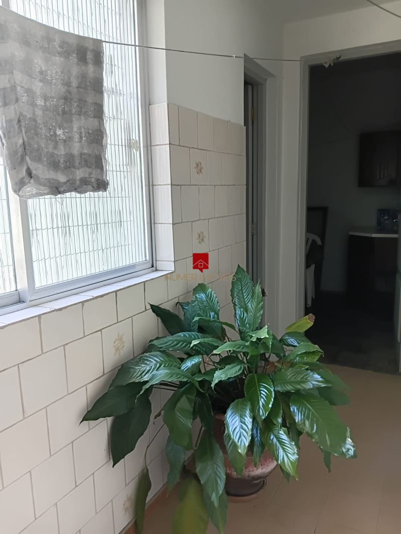 APARTAMENTO MOBILIADO COM GARAGEM COBERTA