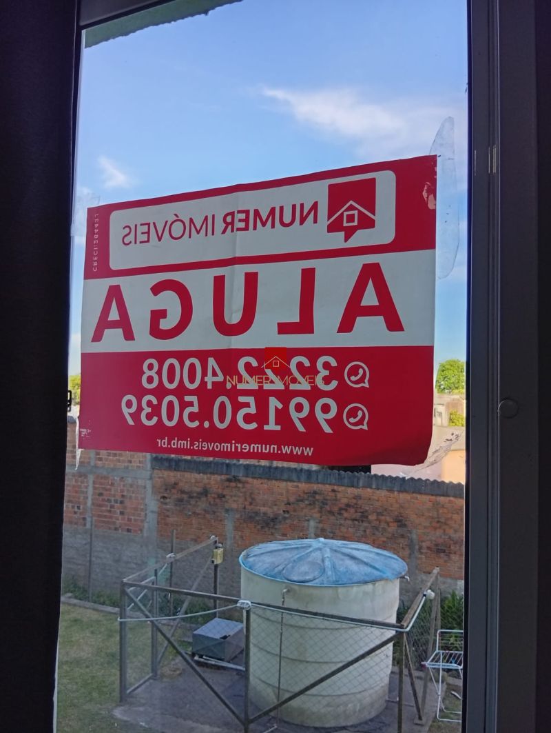 APARTAMENTO SEMIMOBILIADO EM CONDOMINIO COM PISCINA