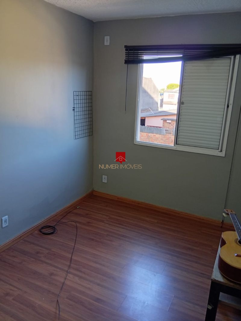 APARTAMENTO SEMIMOBILIADO EM CONDOMINIO COM PISCINA