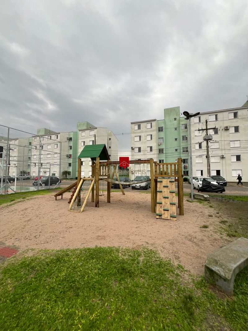 APARTAMENTO SEMIMOBILIADO EM CONDOMINIO COM PISCINA
