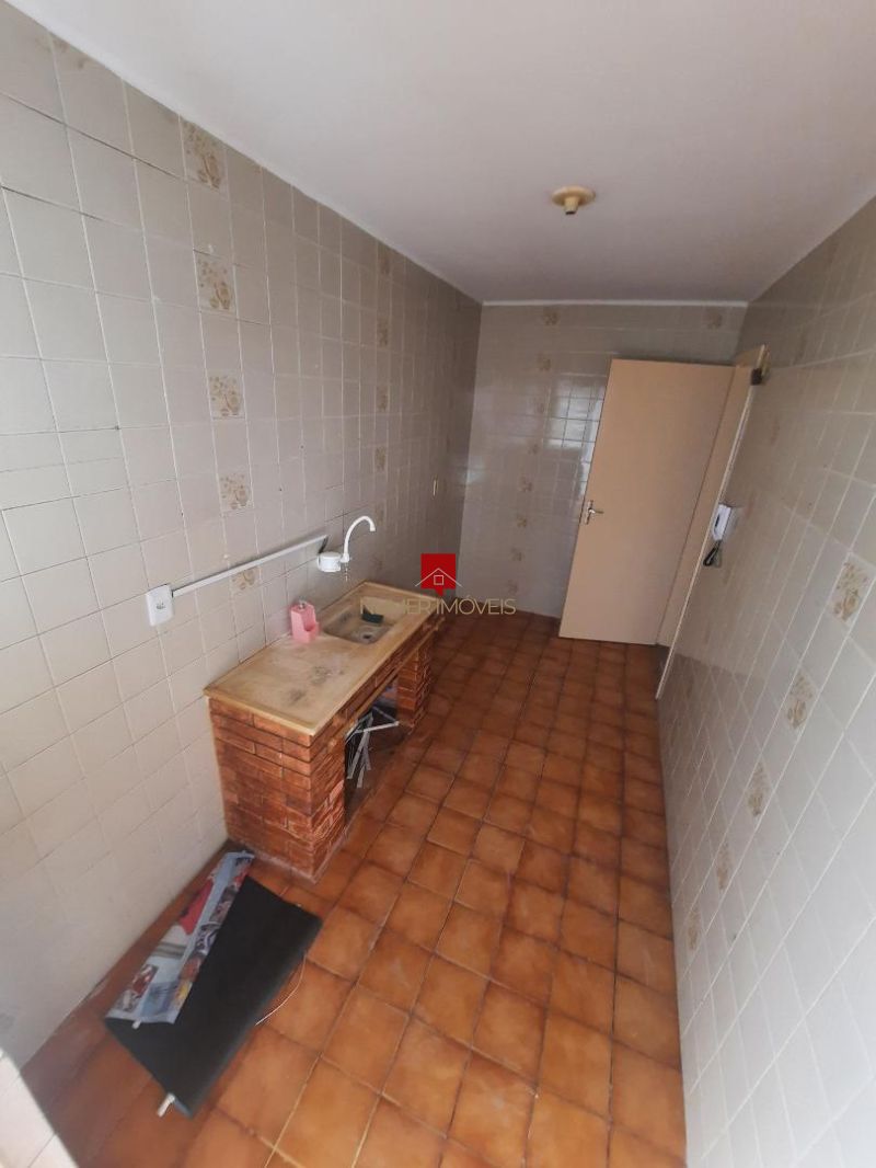 APARTAMENTO 2 DORMITÓRIOS NA DEODORO