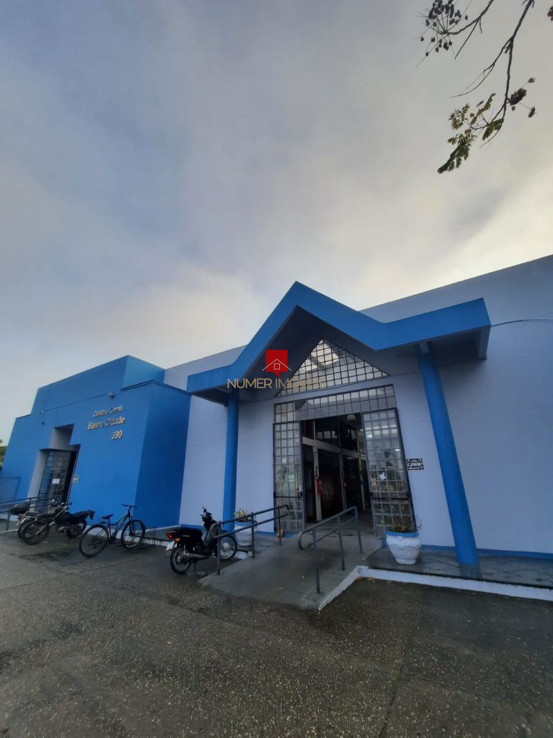 SALA COMERCIAL PARA LOCAÇÃO NA AVENIDA DUQUE DE CAXIAS! 