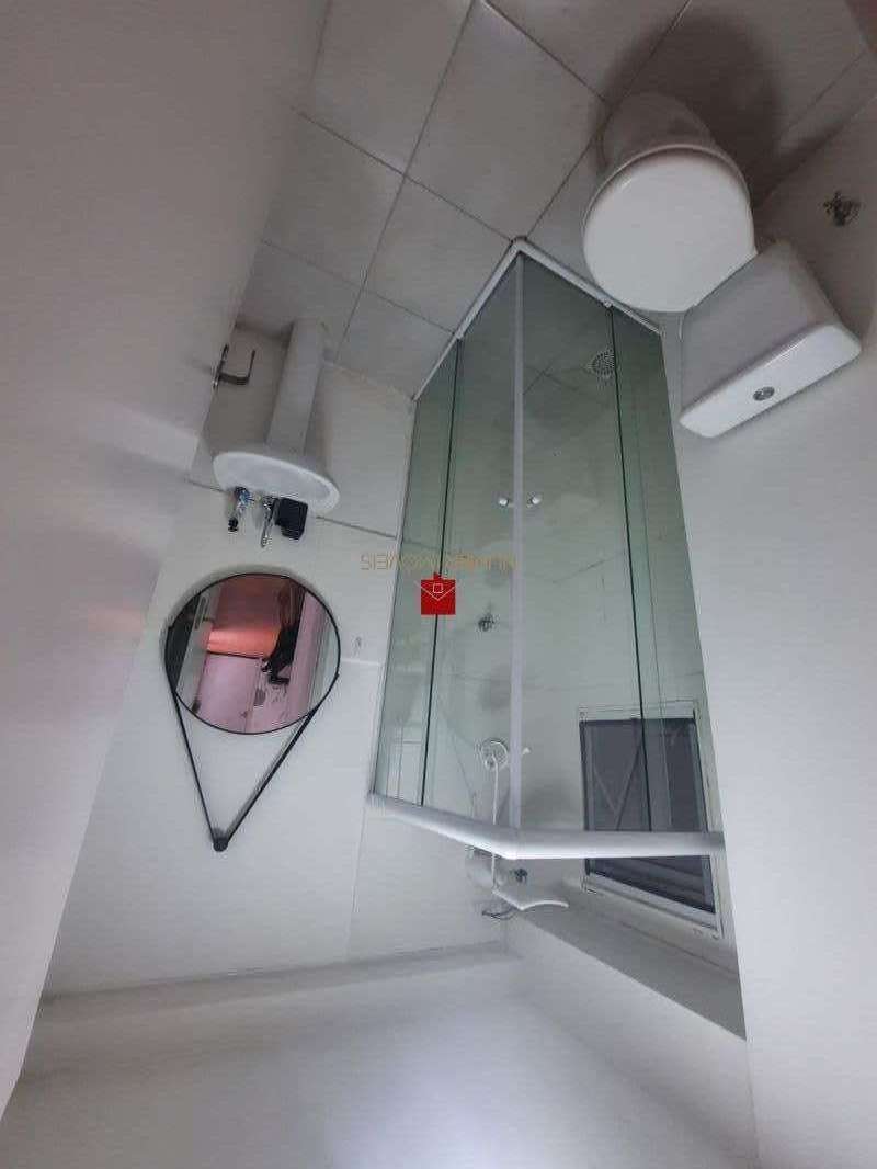 APARTAMENTO COM SACADA E CHURRASQUEIRA 