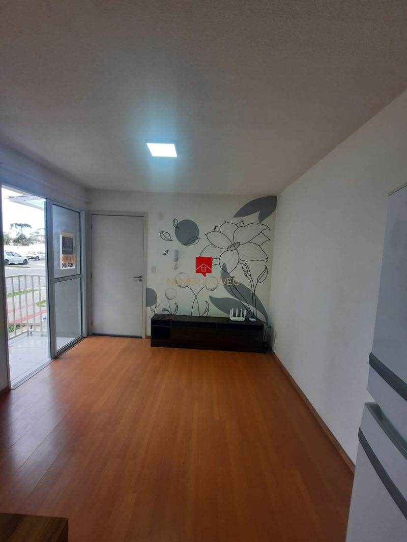 APARTAMENTO COM SACADA E CHURRASQUEIRA 