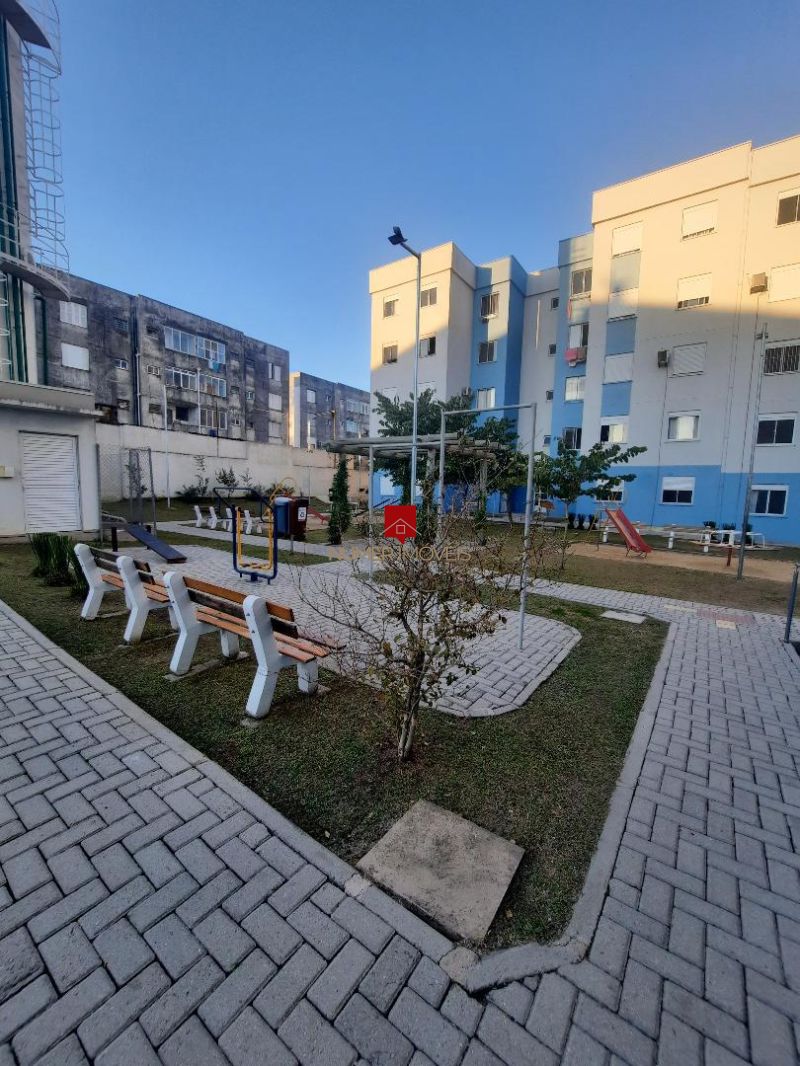 APARTAMENTO SEMIMOBILIADO Á 1 QUADRA DA AV. DUQUE 