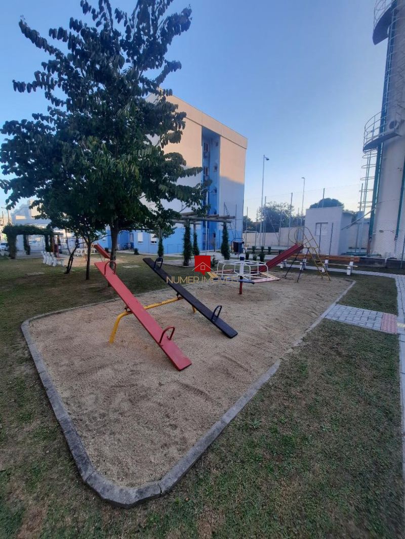 APARTAMENTO SEMIMOBILIADO Á 1 QUADRA DA AV. DUQUE 