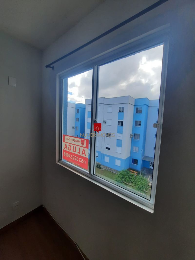 APARTAMENTO SEMIMOBILIADO Á 1 QUADRA DA AV. DUQUE 