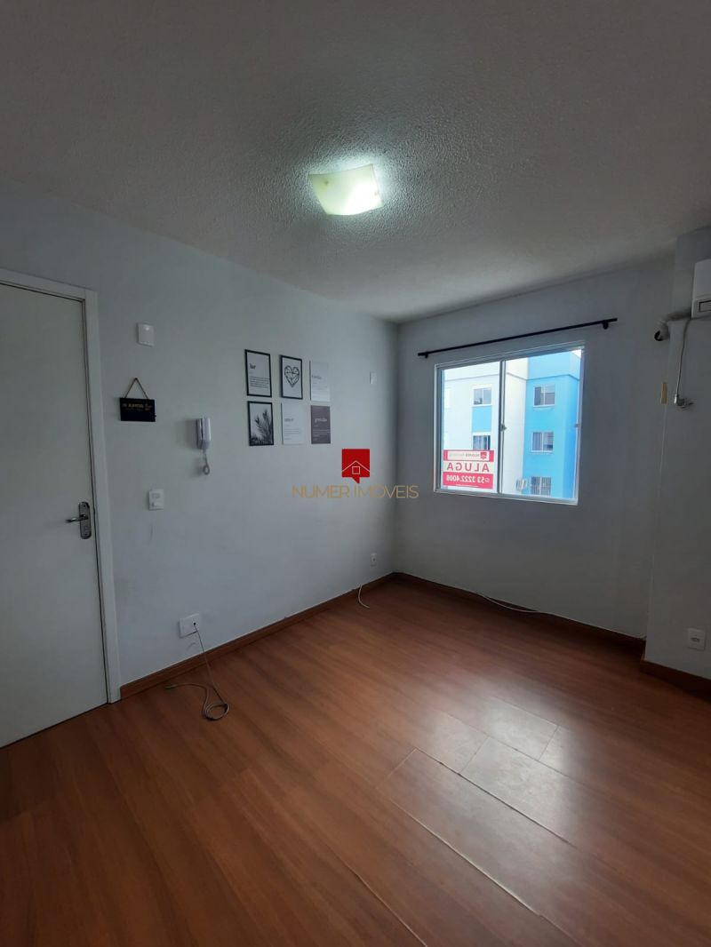 APARTAMENTO SEMIMOBILIADO Á 1 QUADRA DA AV. DUQUE 