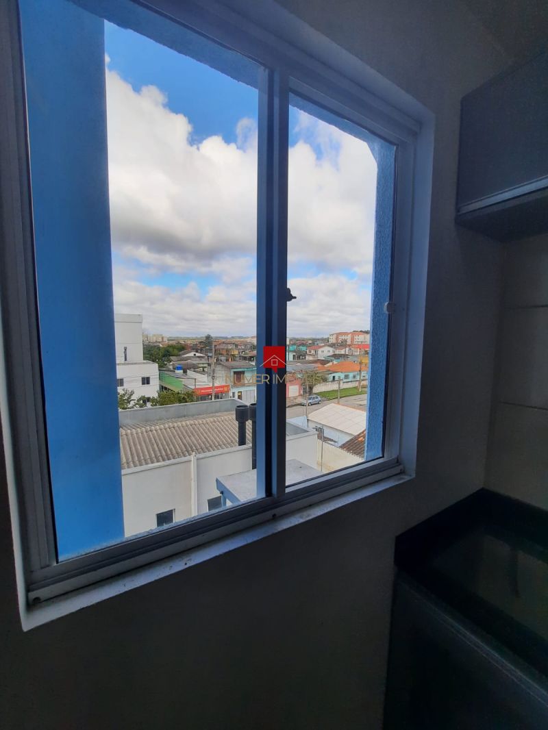 APARTAMENTO SEMIMOBILIADO Á 1 QUADRA DA AV. DUQUE 