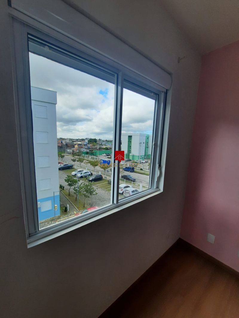 APARTAMENTO SEMIMOBILIADO Á 1 QUADRA DA AV. DUQUE 