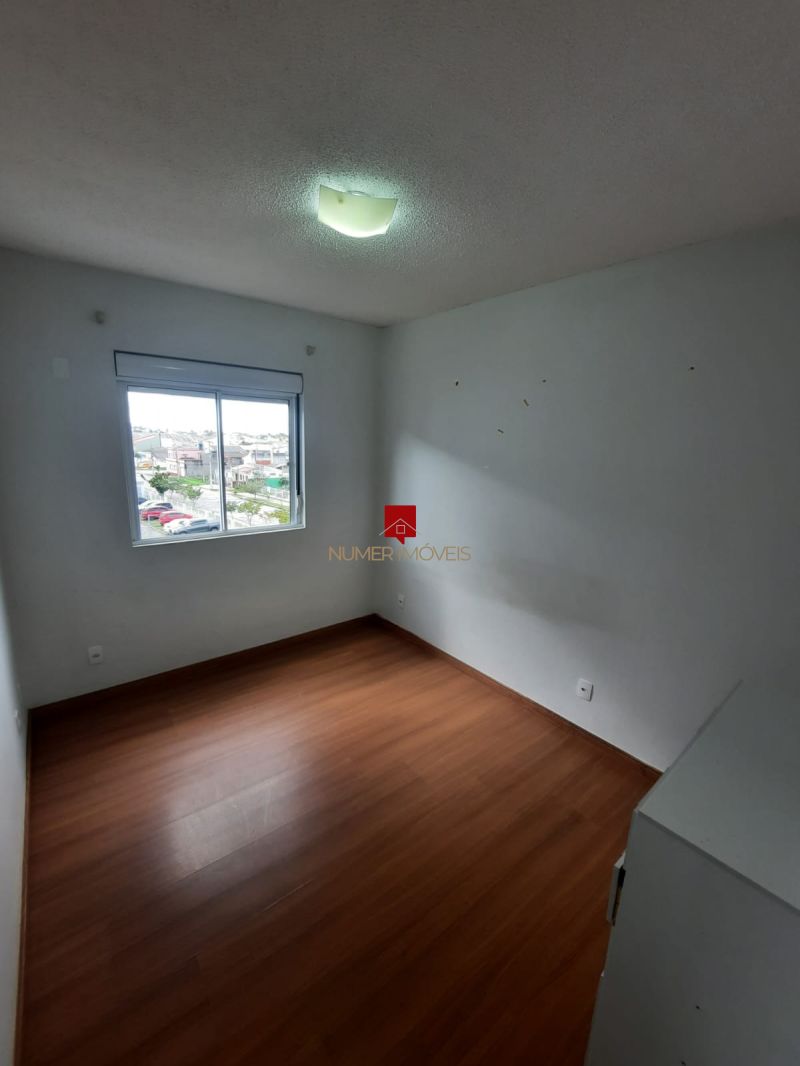 APARTAMENTO SEMIMOBILIADO Á 1 QUADRA DA AV. DUQUE 