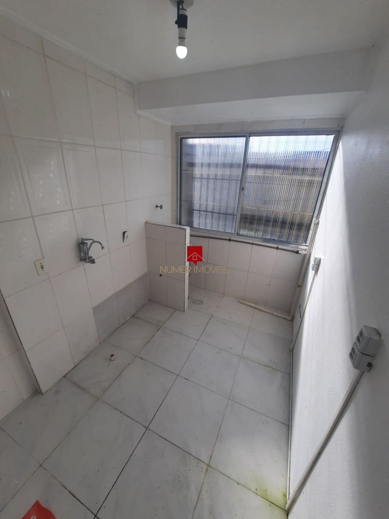 APARTAMENTO 3 DORMITORIOS COM GARAGEM COBERTA
