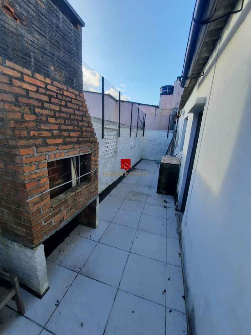 CASA NA DOMINGOS DE ALMEIDA PERTO DA BARONESA