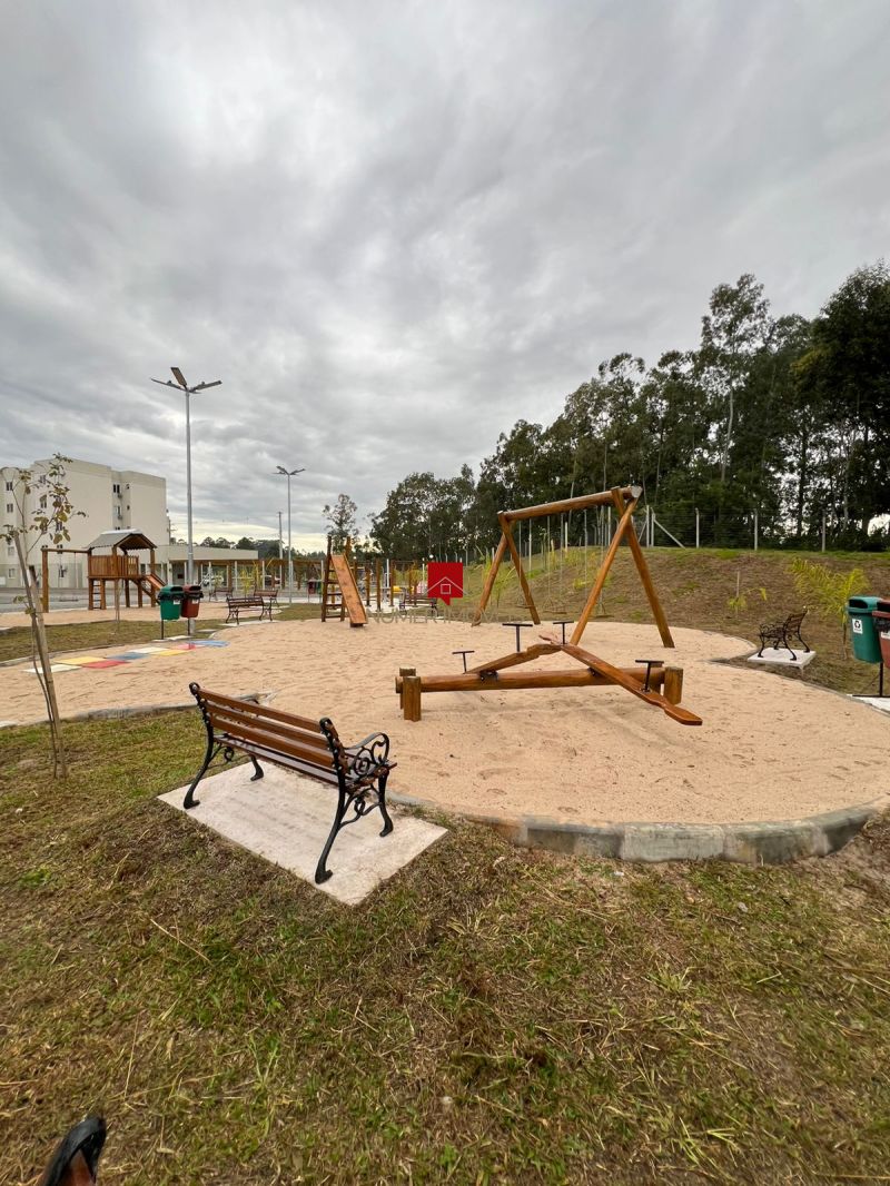 APARTAMENTO SEMIMOBILIADO NO BELLA VITA 