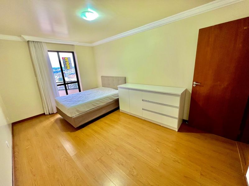 Apto 3 quartos  no bairro CENTRO em LAGES