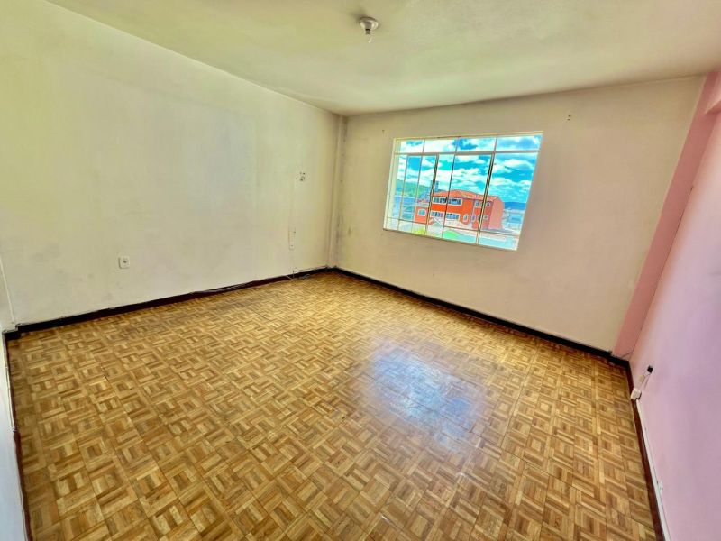 Apto 3 quartos  no bairro CORAL em LAGES