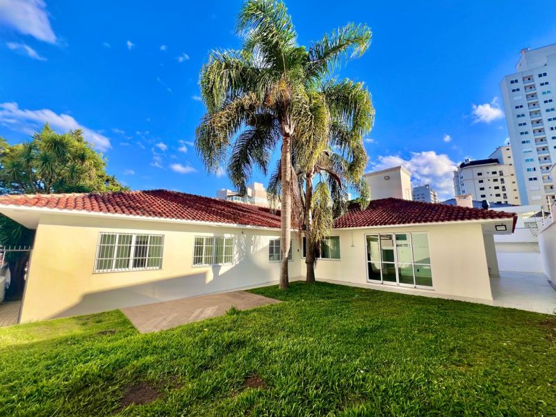 Casa 3 quartos  no bairro CENTRO em LAGES