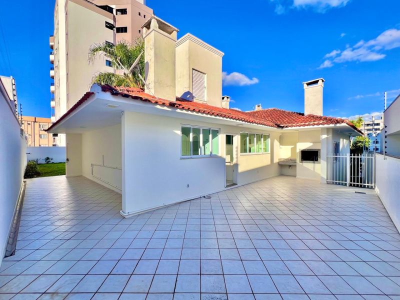 Casa 3 quartos  no bairro CENTRO em LAGES