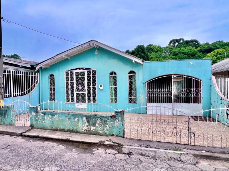 Casa 3 quartos  no bairro PETRÓPOLIS em LAGES
