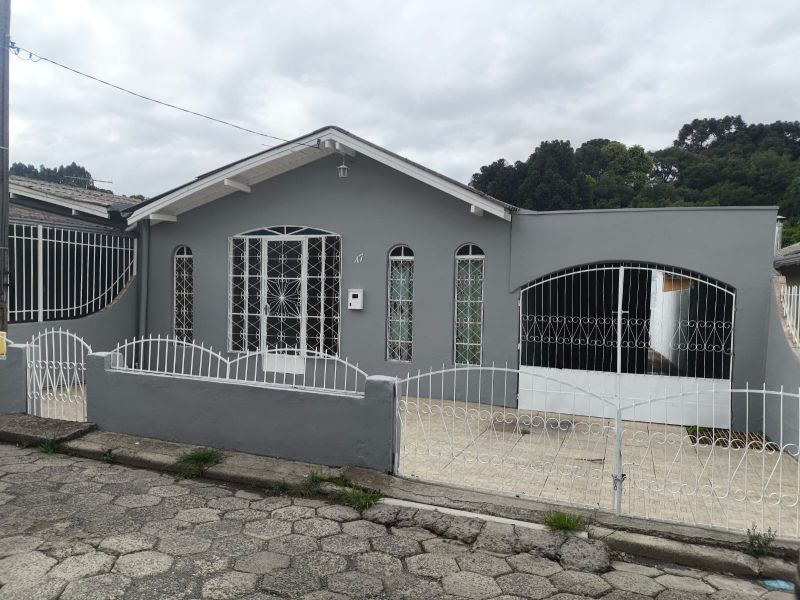 Casa 3 quartos  no bairro PETRÓPOLIS em LAGES