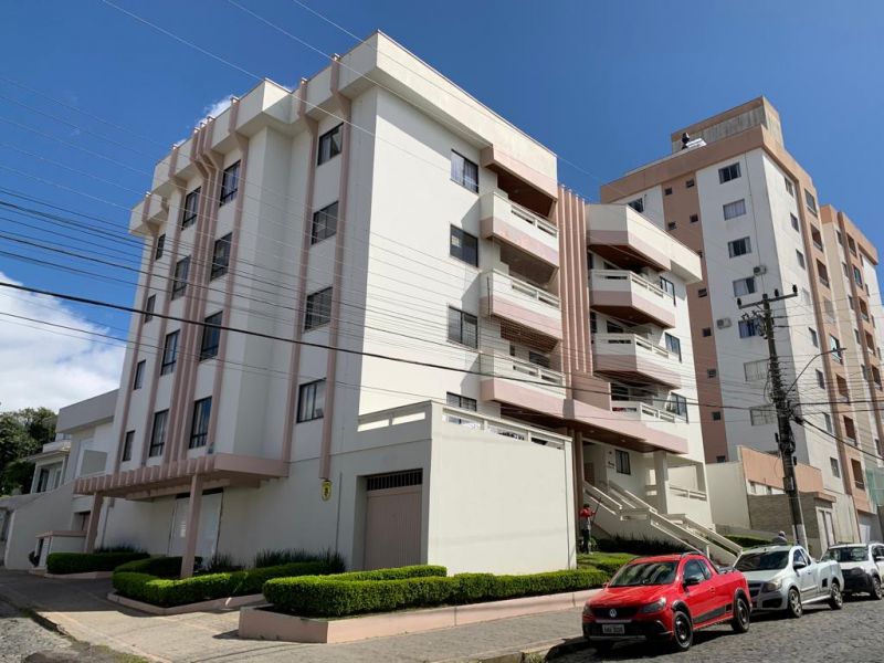 Apto 3 quartos  no bairro CENTRO em LAGES