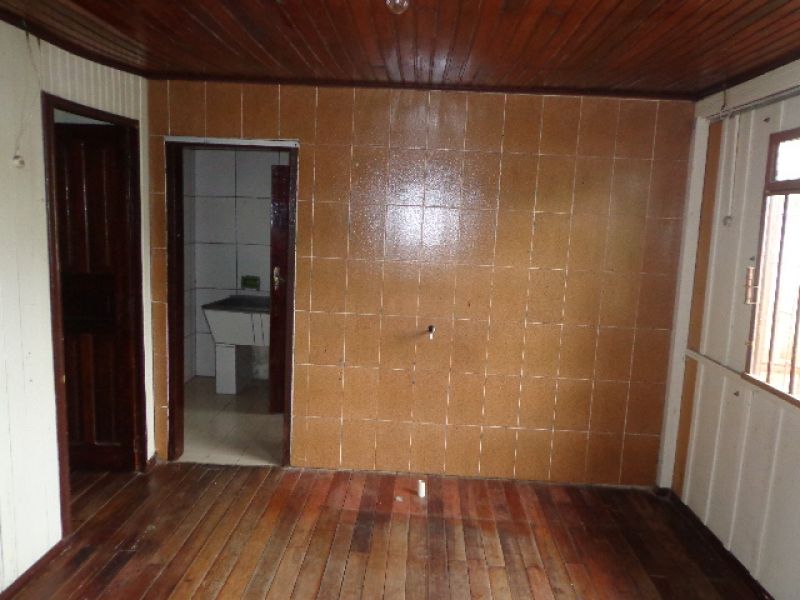 Casa 2 quartos  no bairro CORAL em LAGES