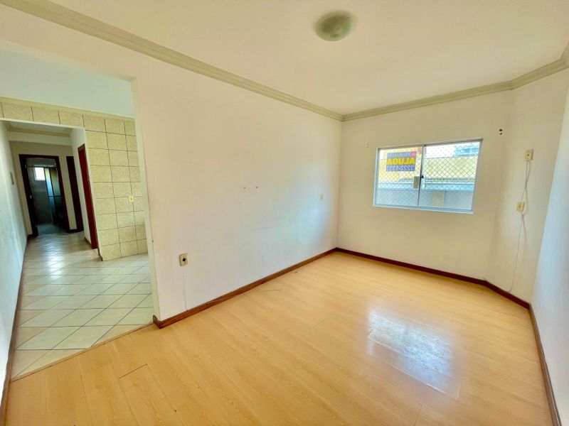 Apto 2 quartos  no bairro CORAL em LAGES