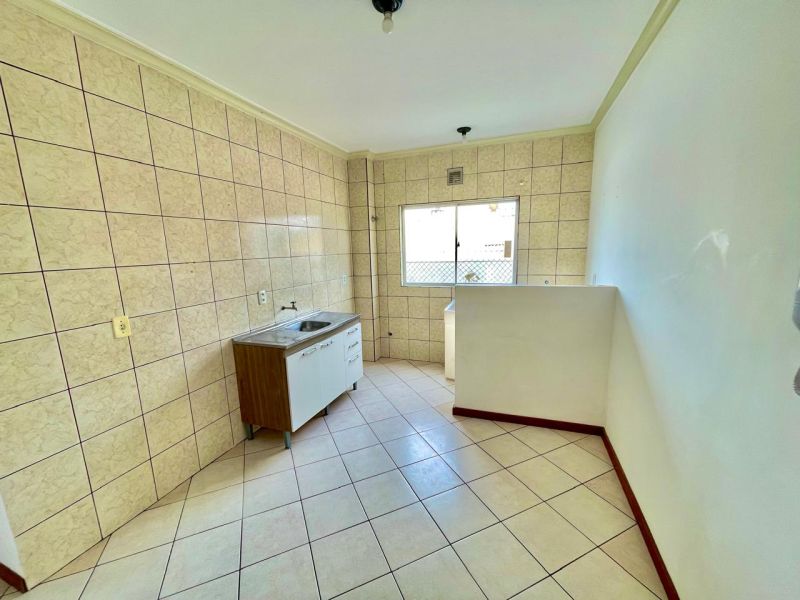 Apto 2 quartos  no bairro CORAL em LAGES