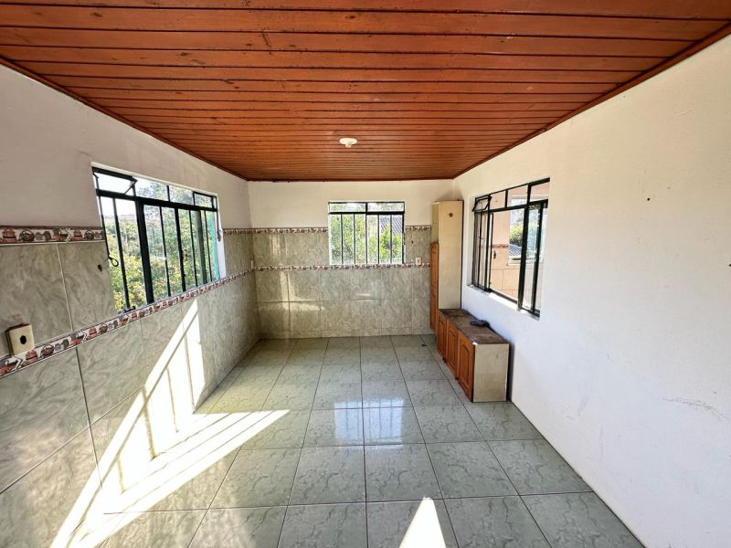 Casa 4 quartos  no bairro MARIA LUIZA em LAGES
