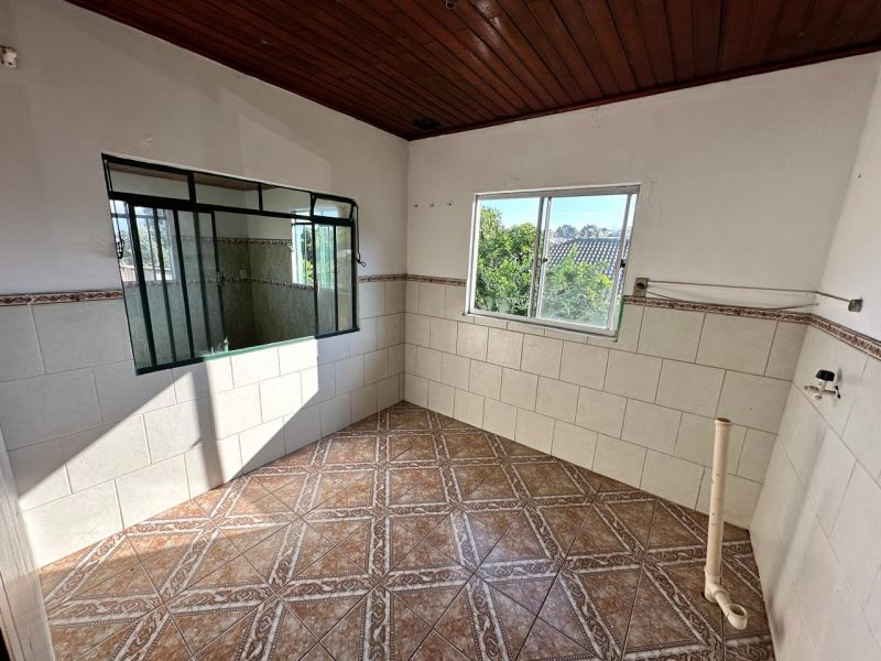Casa 4 quartos  no bairro MARIA LUIZA em LAGES