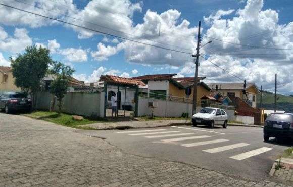 CASA - Popular - Lages