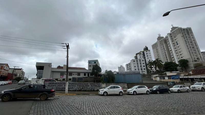 TERRENO URBANO - Centro - Lages