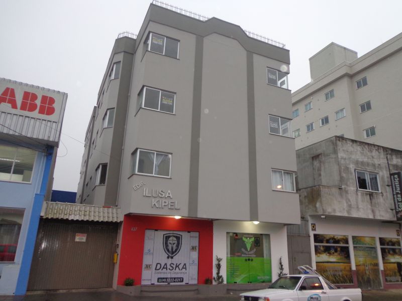 Apto 2 quartos  no bairro CORAL em LAGES