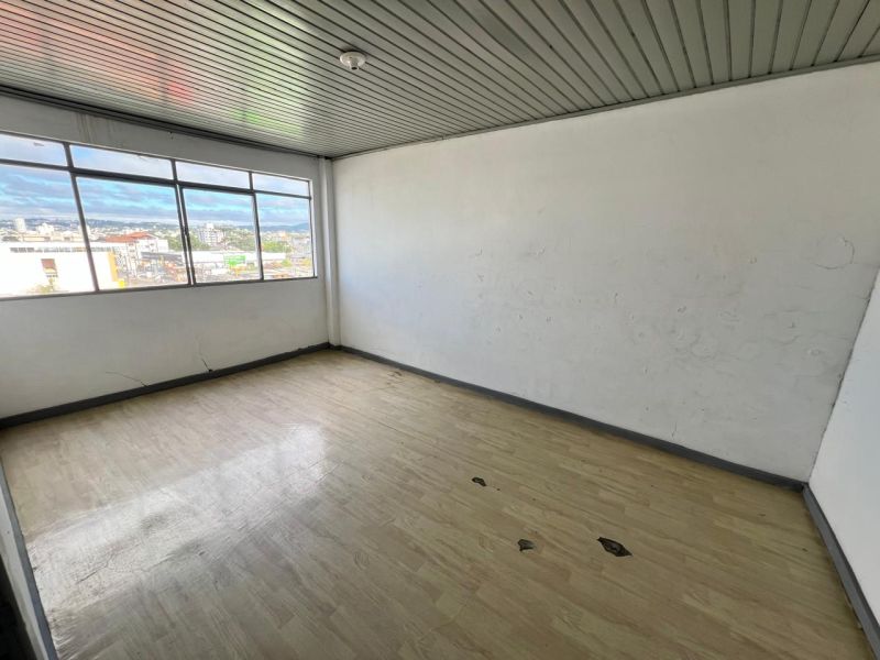 Apto 3 quartos  no bairro CORAL em LAGES