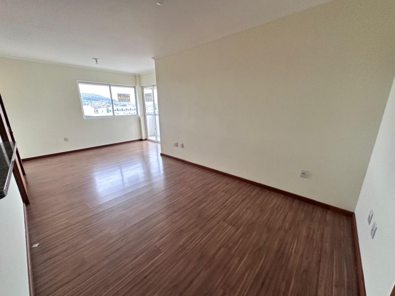 Apto 2 quartos  no bairro UNIVERSITÁRIO em LAGES