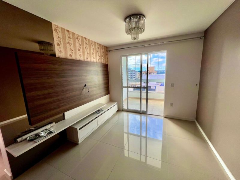 Apto 2 quartos  no bairro CORAL em LAGES