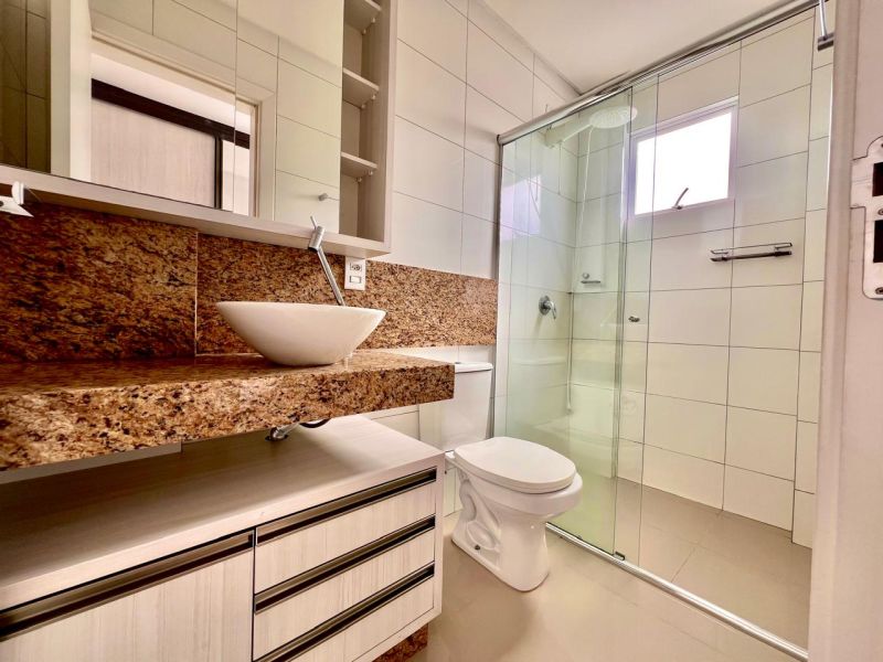 Apto 2 quartos  no bairro CORAL em LAGES