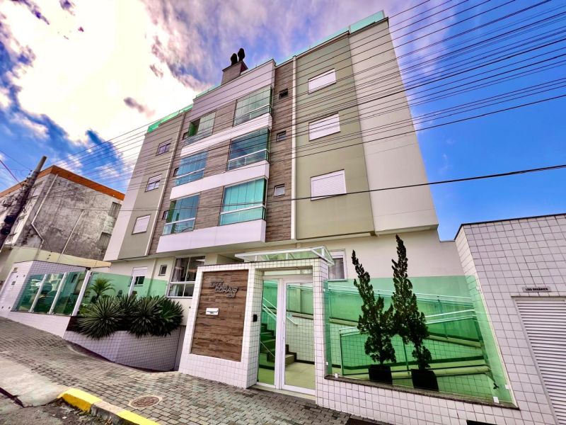 Apto 2 quartos  no bairro CORAL em LAGES