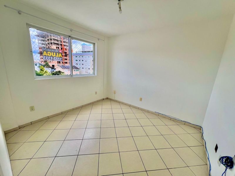 Apto 2 quartos  no bairro CORAL em LAGES