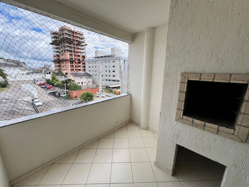 Apto 2 quartos  no bairro CORAL em LAGES