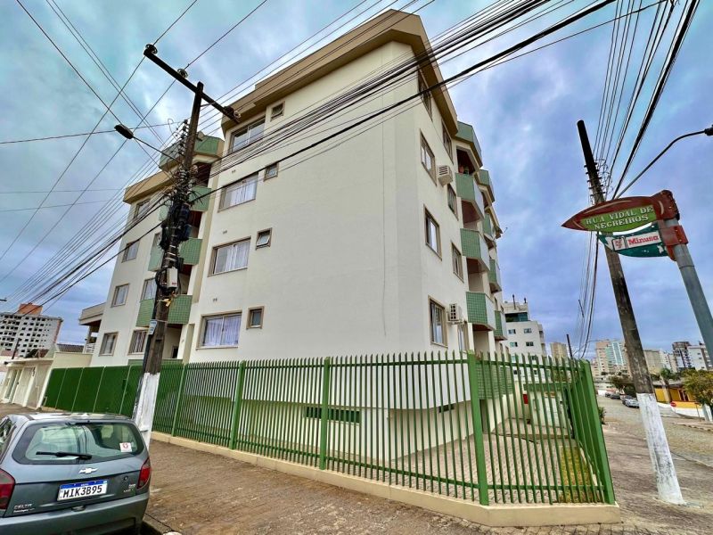 Apto 2 quartos  no bairro UNIVERSITÁRIO em LAGES