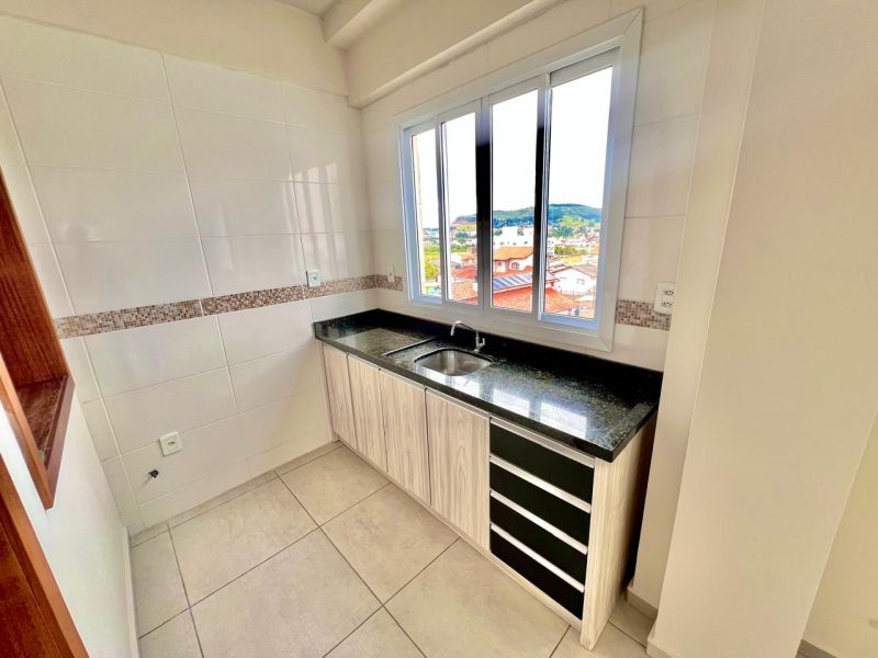 Apto 2 quartos  no bairro CORAL em LAGES