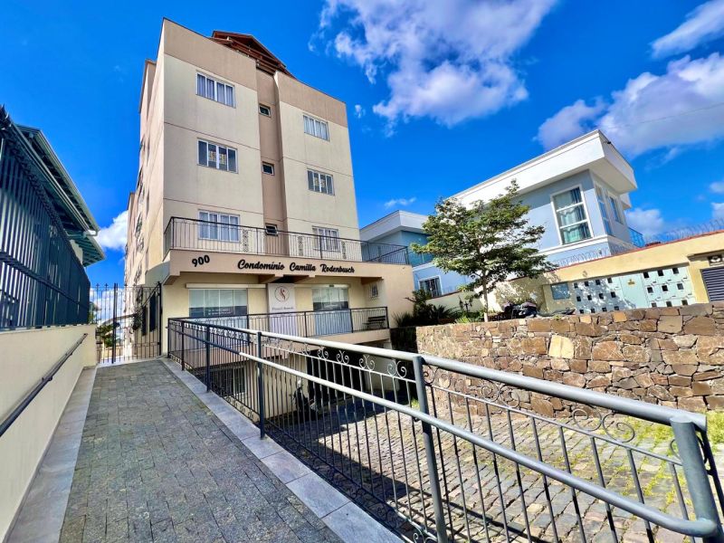 Apto 2 quartos  no bairro CORAL em LAGES