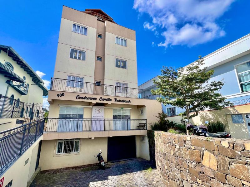 Apto 2 quartos  no bairro CORAL em LAGES