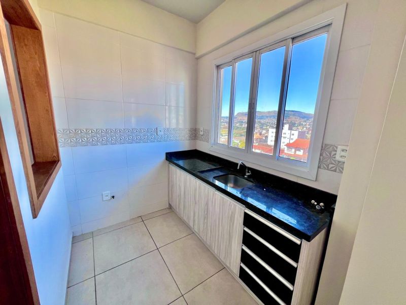 Apto 2 quartos  no bairro CORAL em LAGES