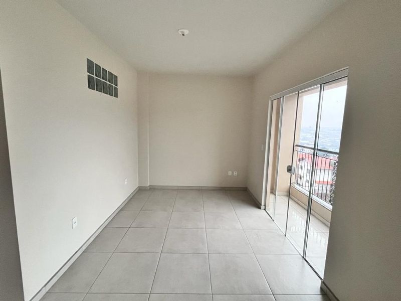 Apto 2 quartos  no bairro CORAL em LAGES