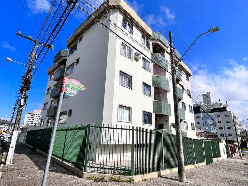 Apto 2 quartos  no bairro UNIVERSITÁRIO em LAGES